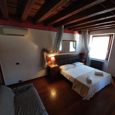 Mi Casa Es Tambien Tu Casa Vips 호텔 베로나 외부 사진