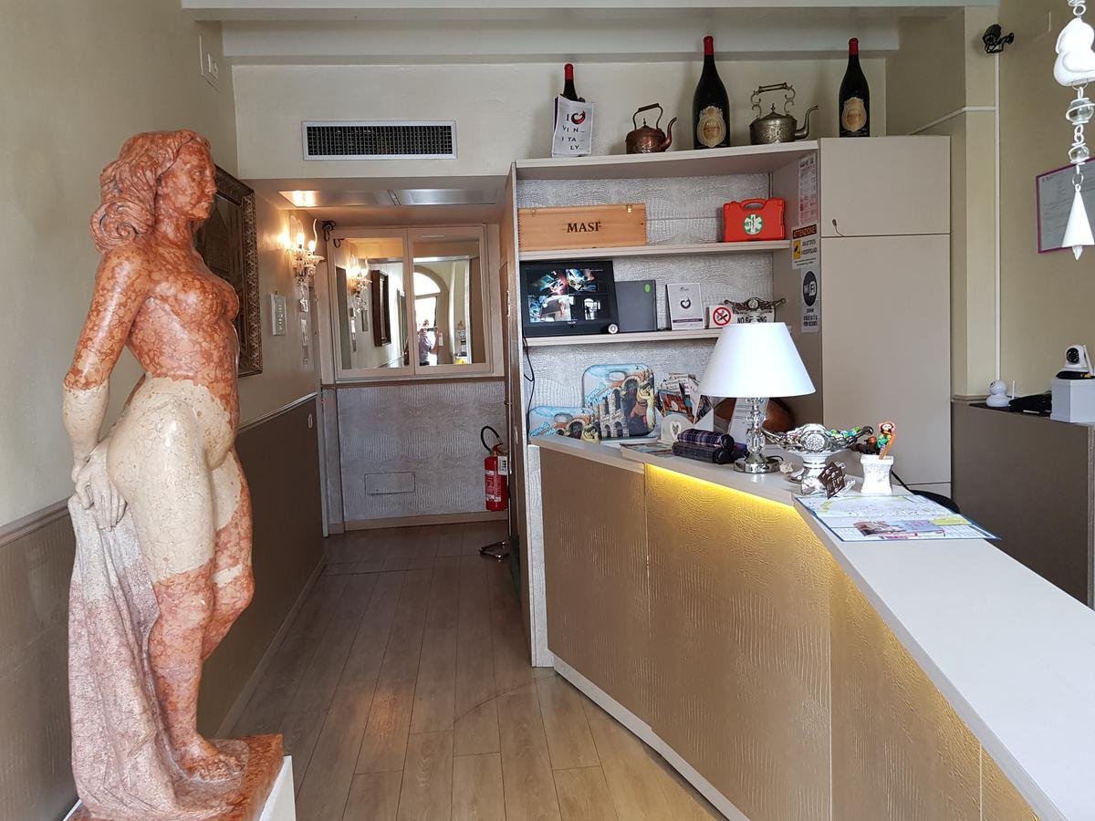Mi Casa Es Tambien Tu Casa Vips 호텔 베로나 외부 사진