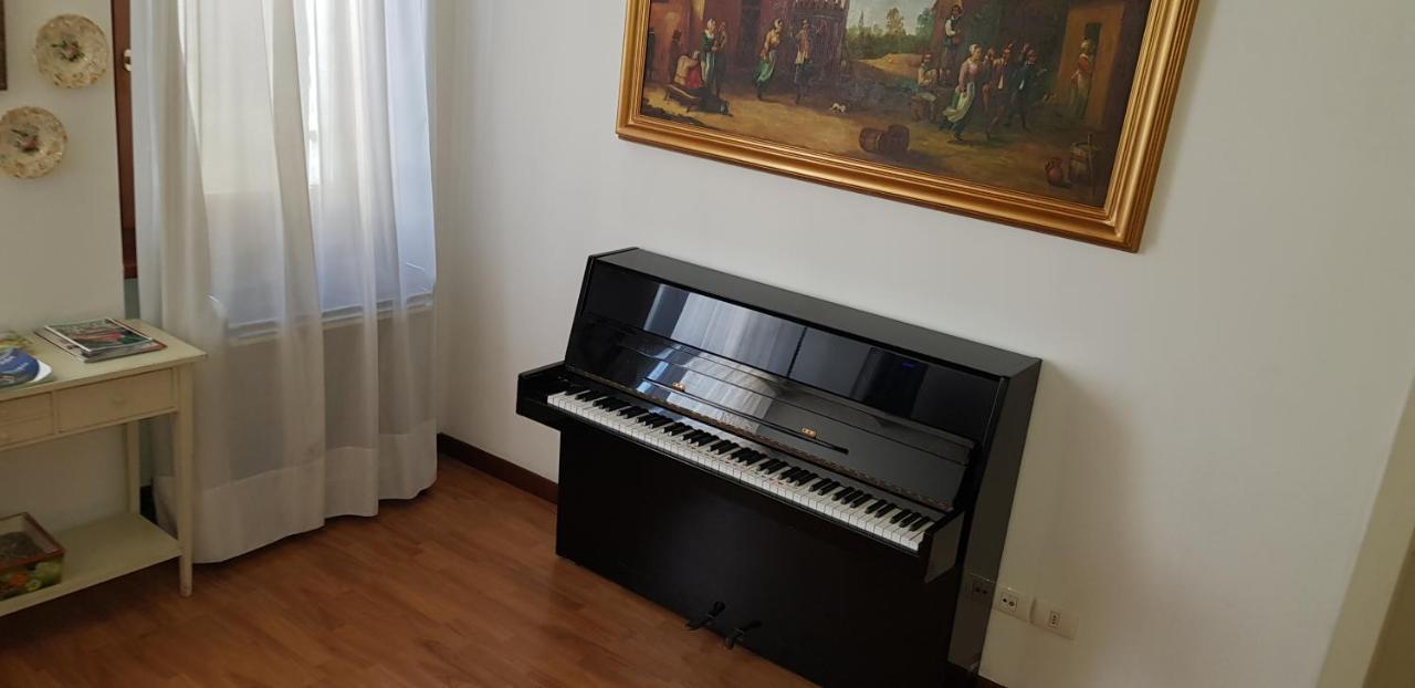 Mi Casa Es Tambien Tu Casa Vips 호텔 베로나 외부 사진